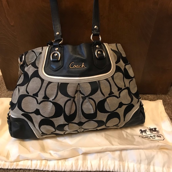 Coach signature bag - Picture 1 of 5